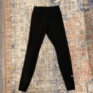Nike women’s XS black leggings